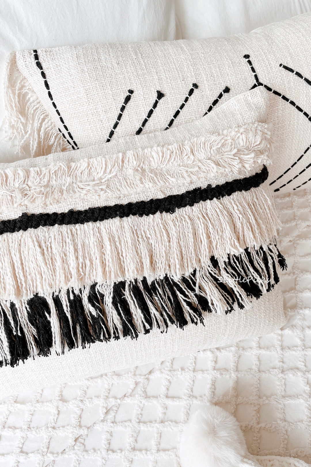 Fluffy Fringed Cotton Slub Waist Cushion Cover