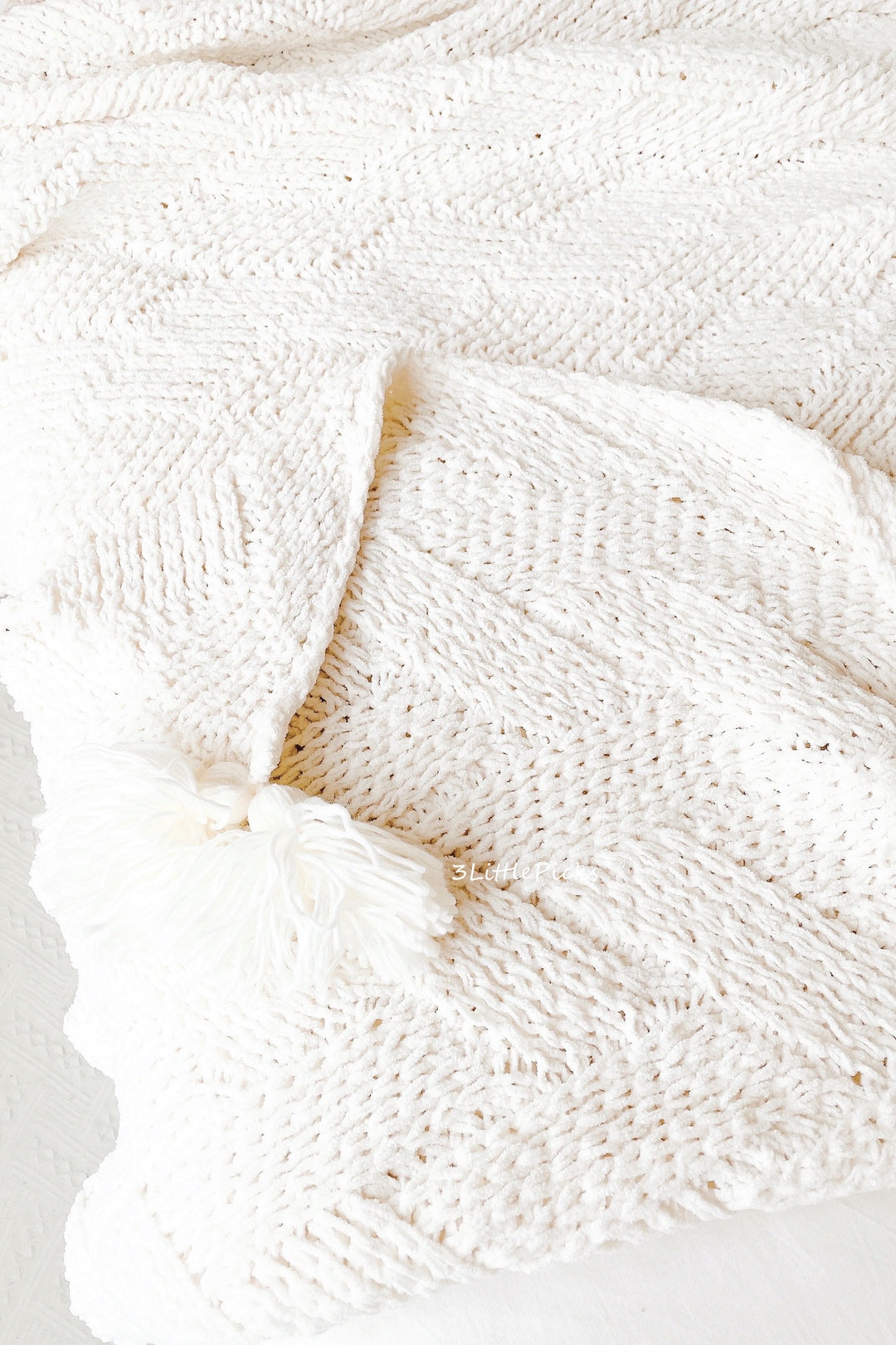 Cream White Knitted Throw