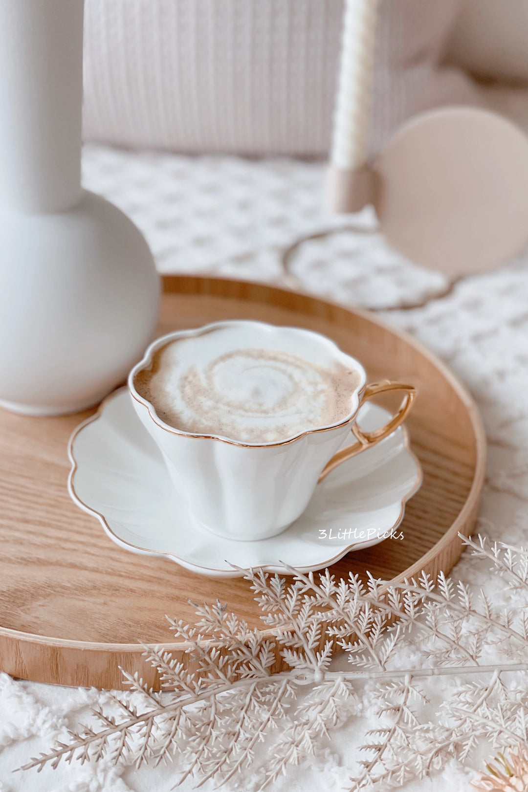 Golden Handle White Floral Tea Set