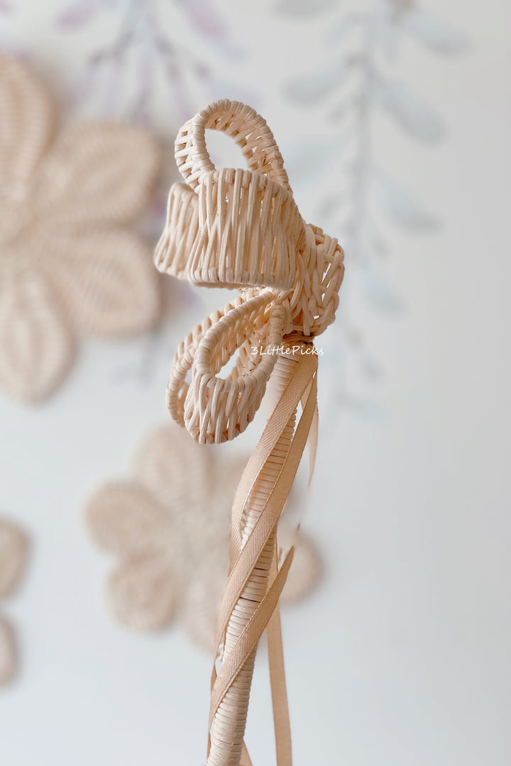 Rattan Flower Wand