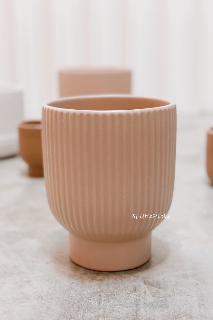 Simple Fluted Flowerpots