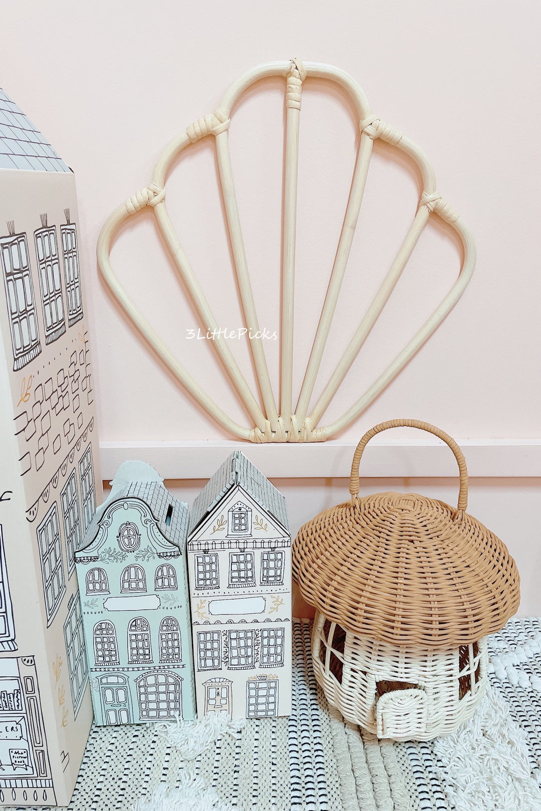Seashell Rattan Decor