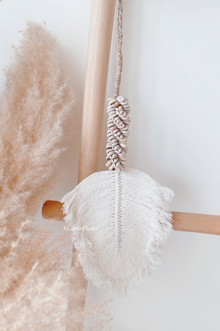 Shells and Cotton Leaf Hanging Decor