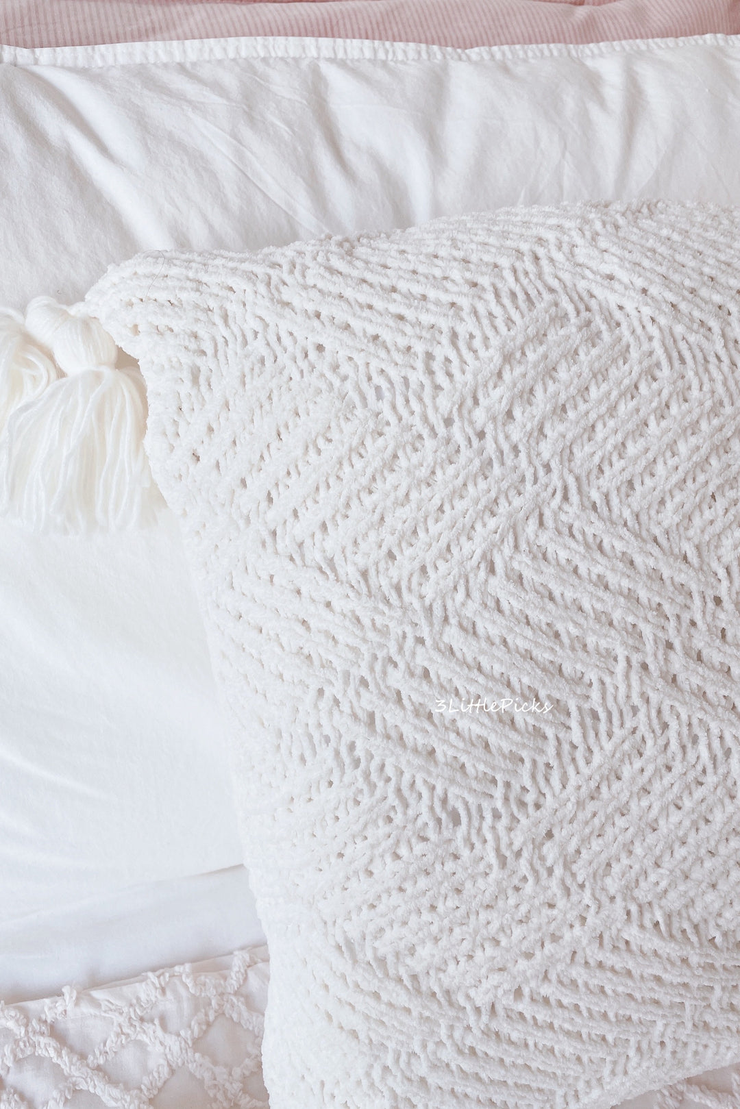 Cream White Knitted Cushion Cover