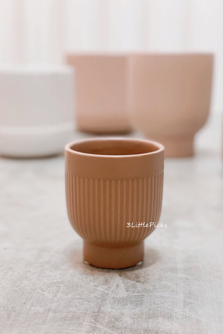 Simple Fluted Flowerpots