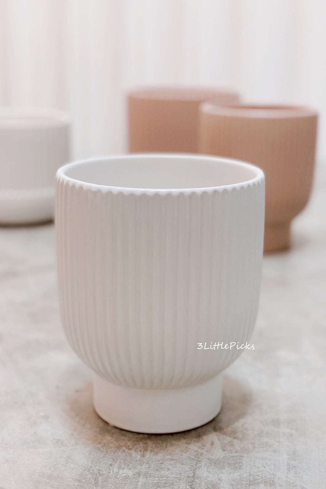 Simple Fluted Flowerpots