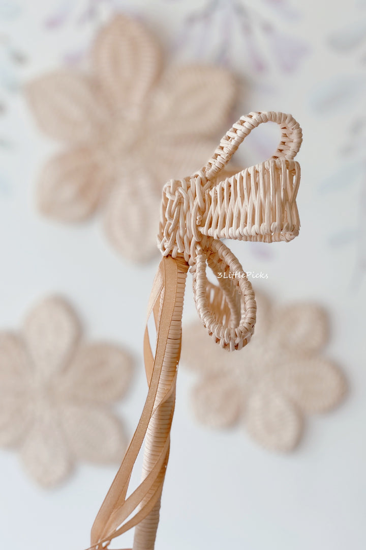 Rattan Flower Wand